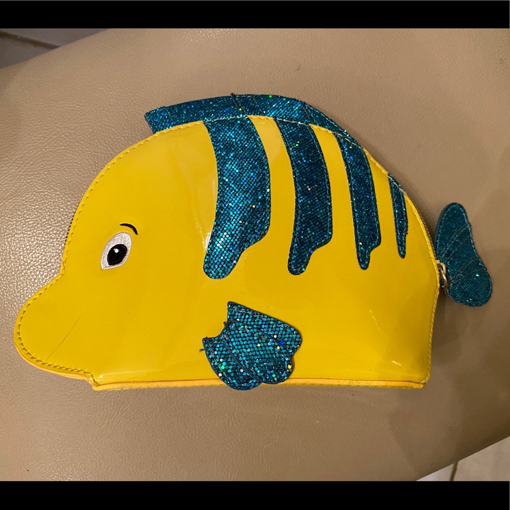 Flounder make up case